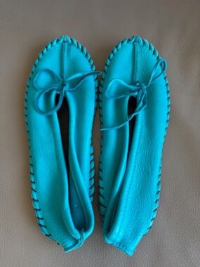 HIDES IN HAND Original Ladies sz 7 soft Deerskin ballet slippers turquoise